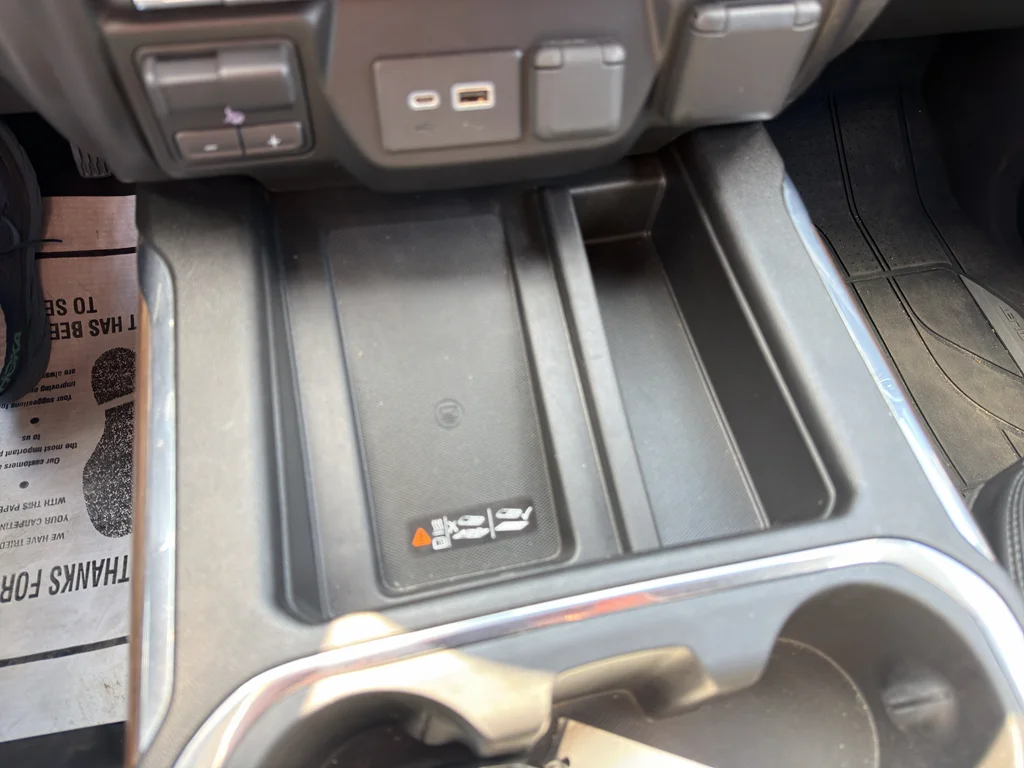 Used 2022 BLACK Chevrolet High Country image 14