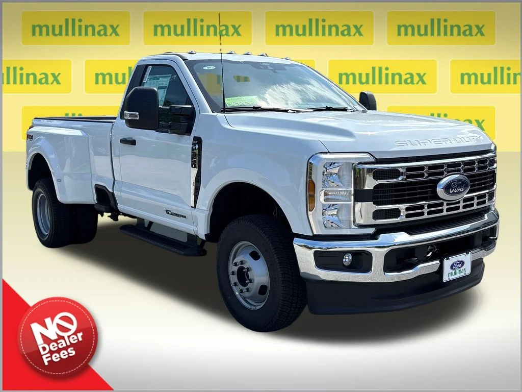 New 2026 White Ford XLT image 1