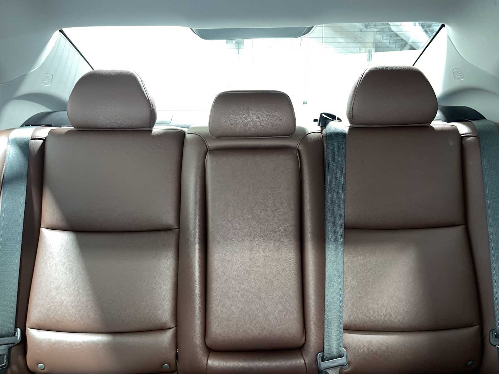 Used 2016 Bellanova White Pearl Acura  image 22