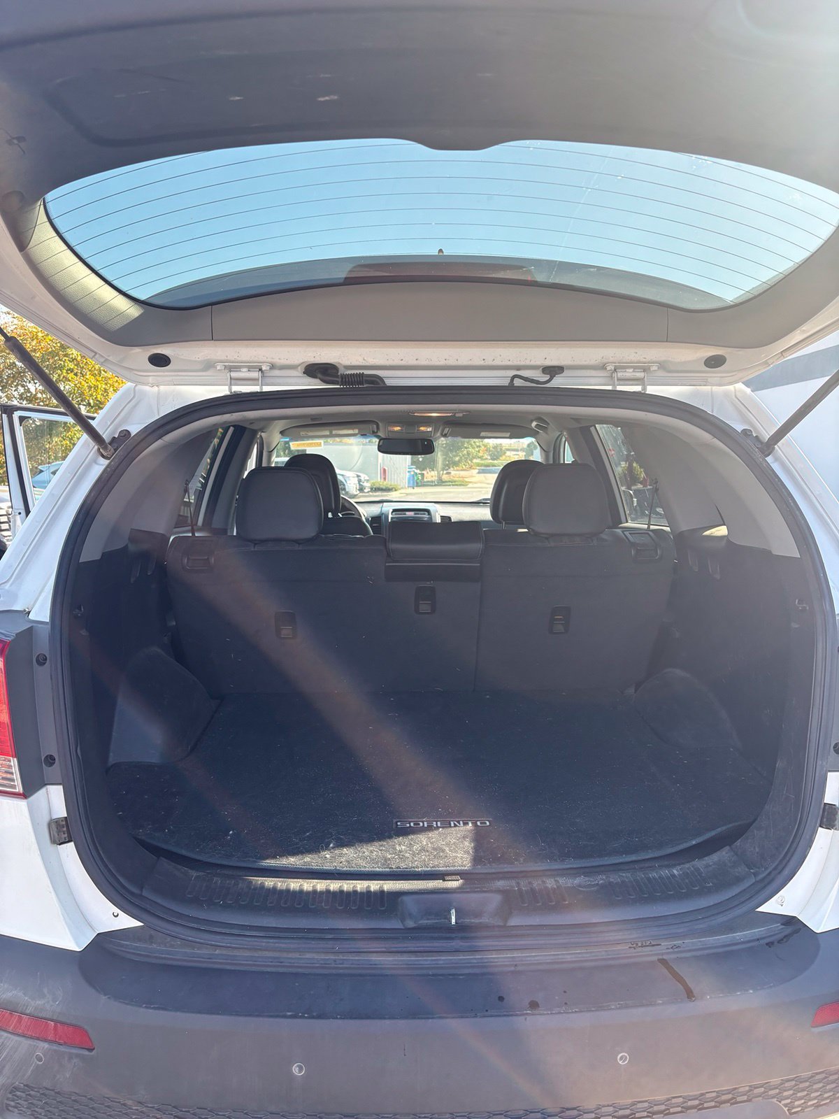 Used 2013 White Kia EX image 7
