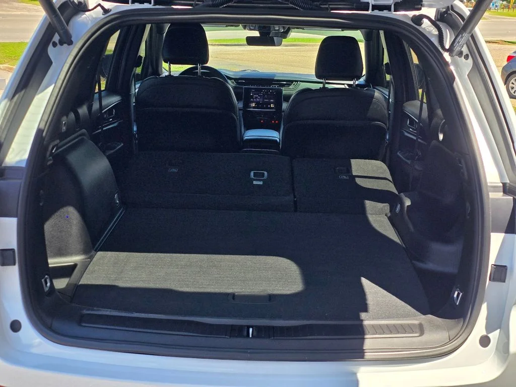 Used 2025 White Jeep Altitude X image 8