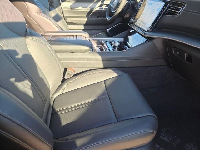 New 2026 High Gloss Black Exterior Paint Jeep Grand Wagoneer image 31