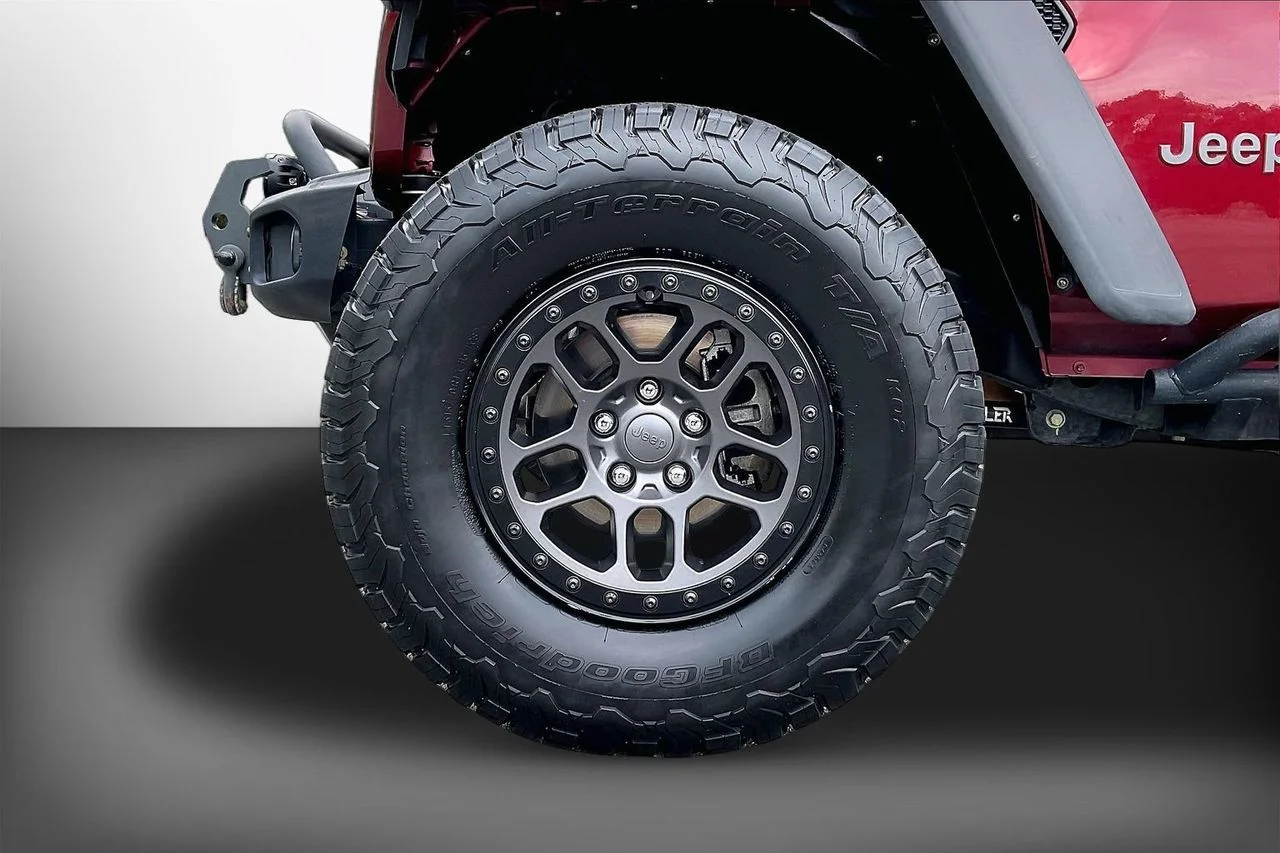 Used 2021  Jeep Rubicon image 31