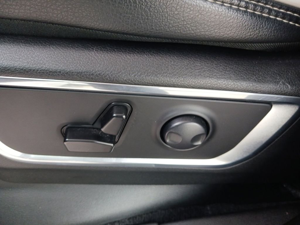 Used 2025 Red Ram Laramie image 32