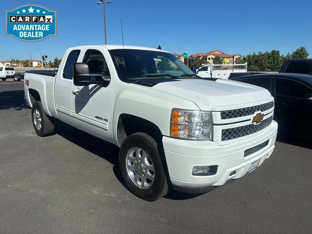 Used 2013 SUMMIT WHITE Chevrolet LT image 1