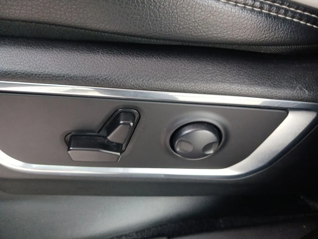 Used 2025 Red Ram Laramie image 32