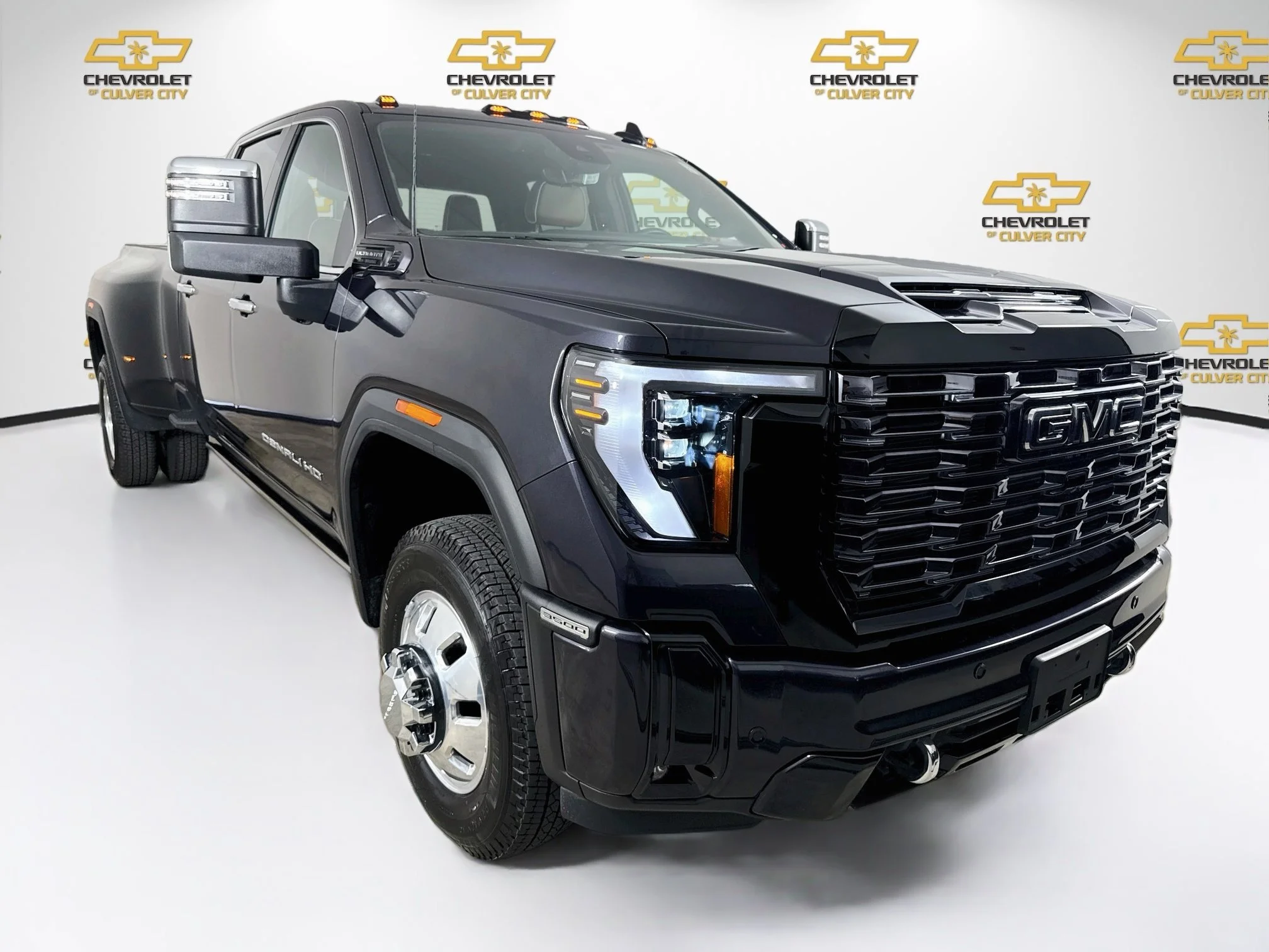 Used 2025 Titanium Rush Metallic GMC Denali Ultimate DRW image 1