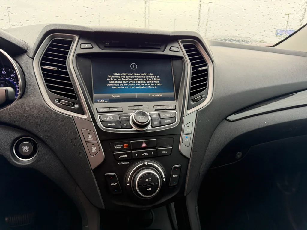 Used 2014 Frost White Pearl Hyundai 2.0L Turbo (A6) image 11