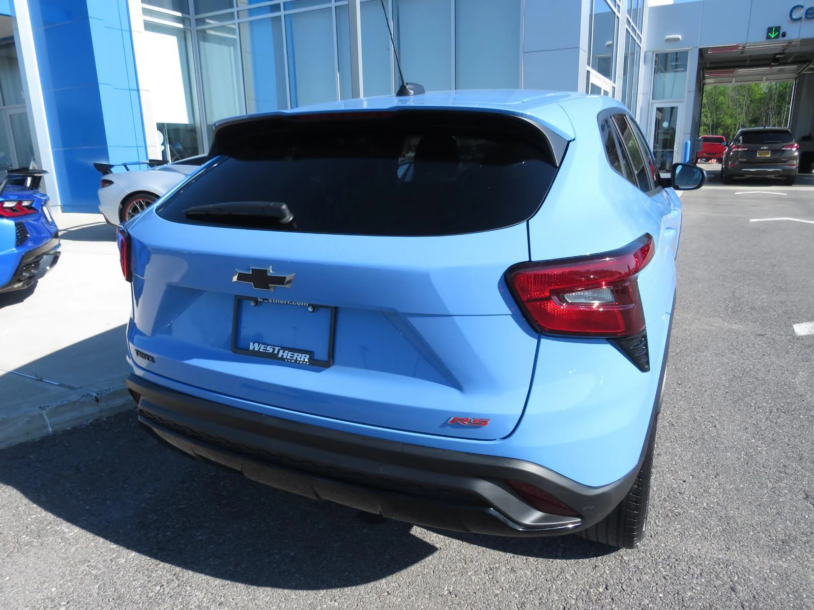 Used 2024 Fountain Blue Chevrolet 1RS image 9