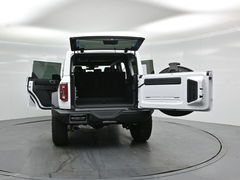 New 2026 Oxford White Ford Badlands image 31