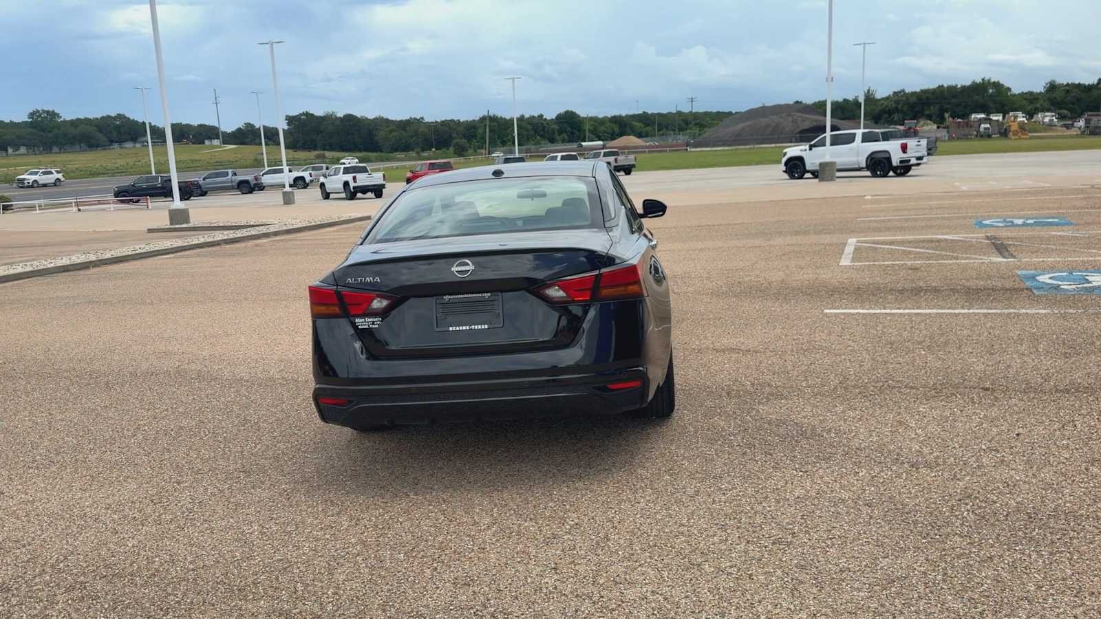 Used 2025 Super Black Nissan S image 7