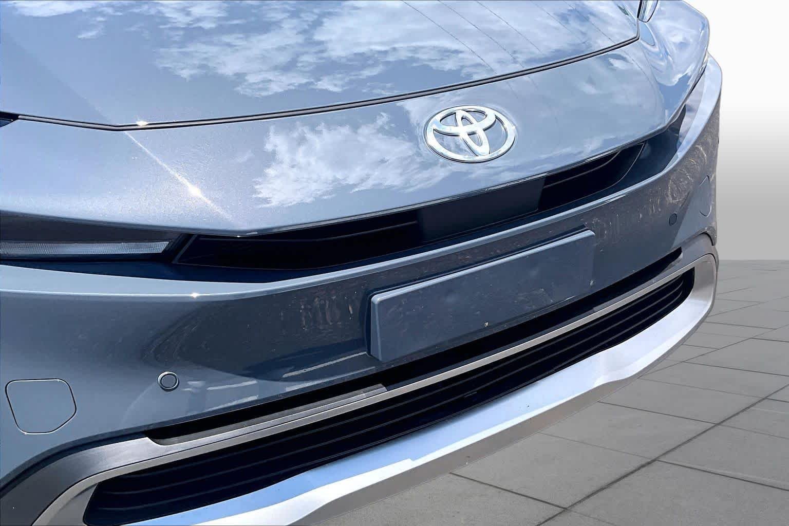 Used 2026 Guardian Gray Toyota SE image 31