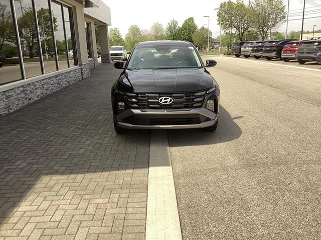 Certified Used 2026 Phantom Black Pearl Hyundai SE image 9
