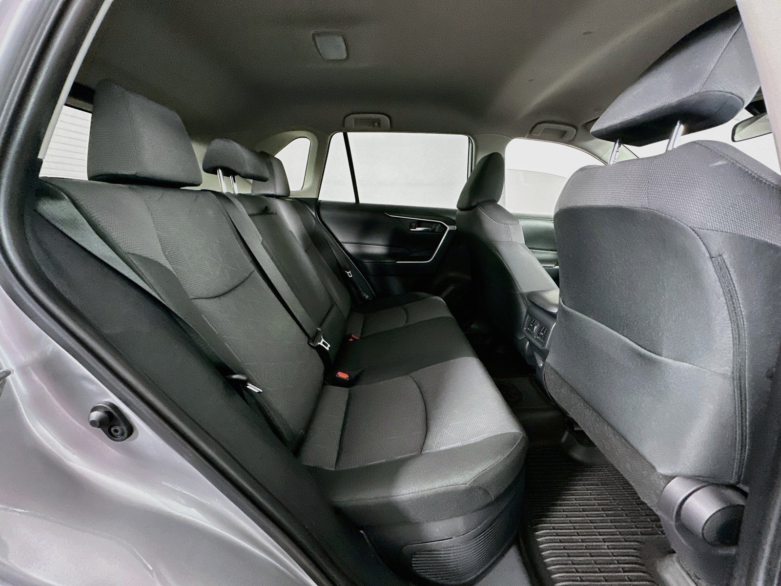 Used 2025 Silver Sky Metallic Toyota XLE image 26