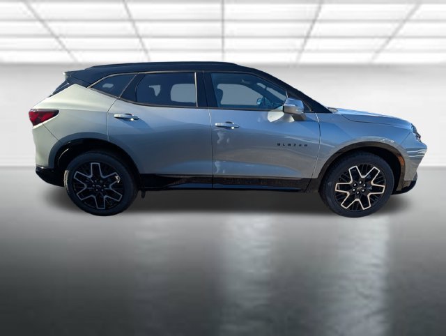 New 2026 Sterling Gray Metallic Chevrolet RS image 35