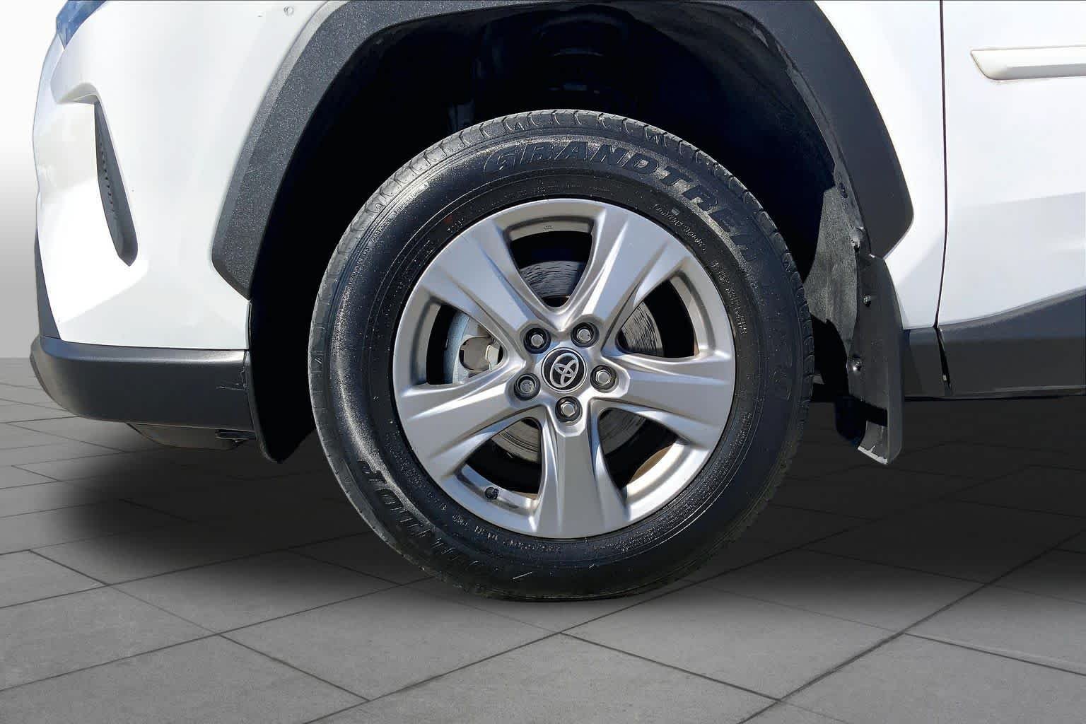 Used 2024 Ice Cap Toyota XLE image 11