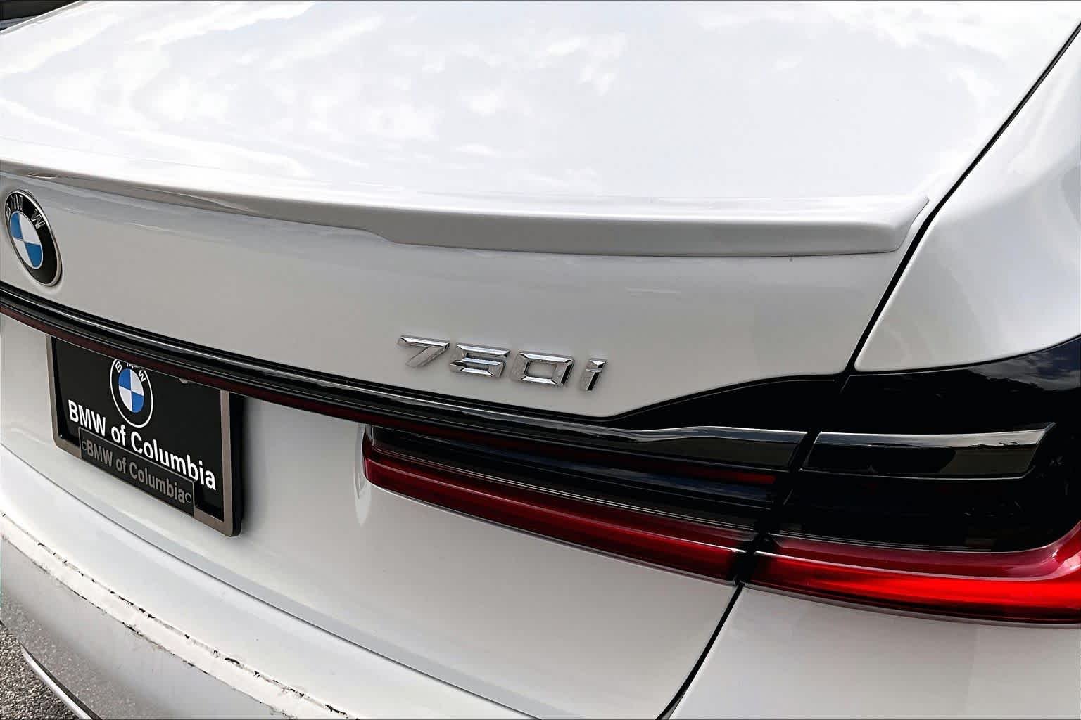 2022 BMW 7 Series 750i - Photo 32