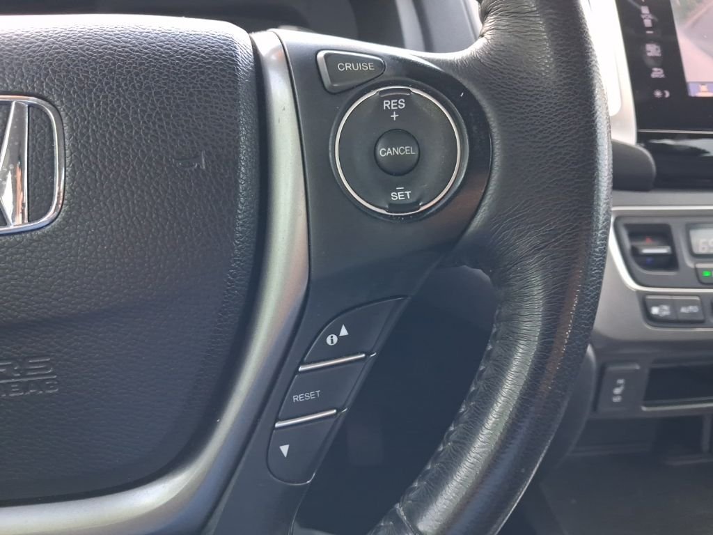Used 2017 White Honda RTL-T image 29