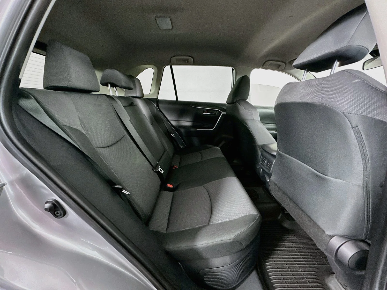 Certified Used 2025 Silver Toyota XLE image 26