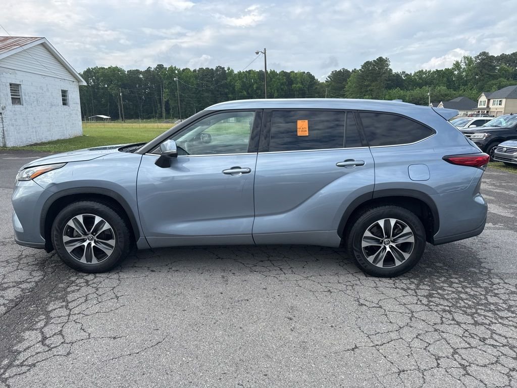 2020 Toyota Highlander XLE 4x2 V6's photo