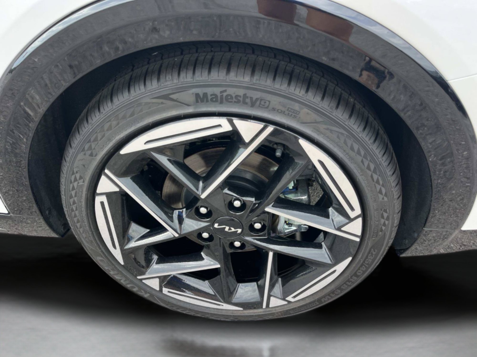 New 2026 Snow White Pearl Kia GT-Line image 11