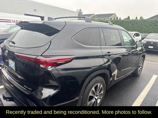 Used 2024 Black Toyota XLE image 5