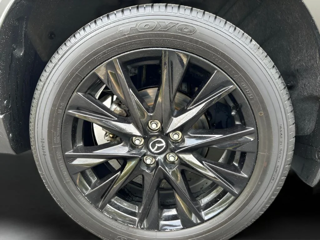 Used 2025 Gray Mazda 2.5 S Carbon Edition image 9