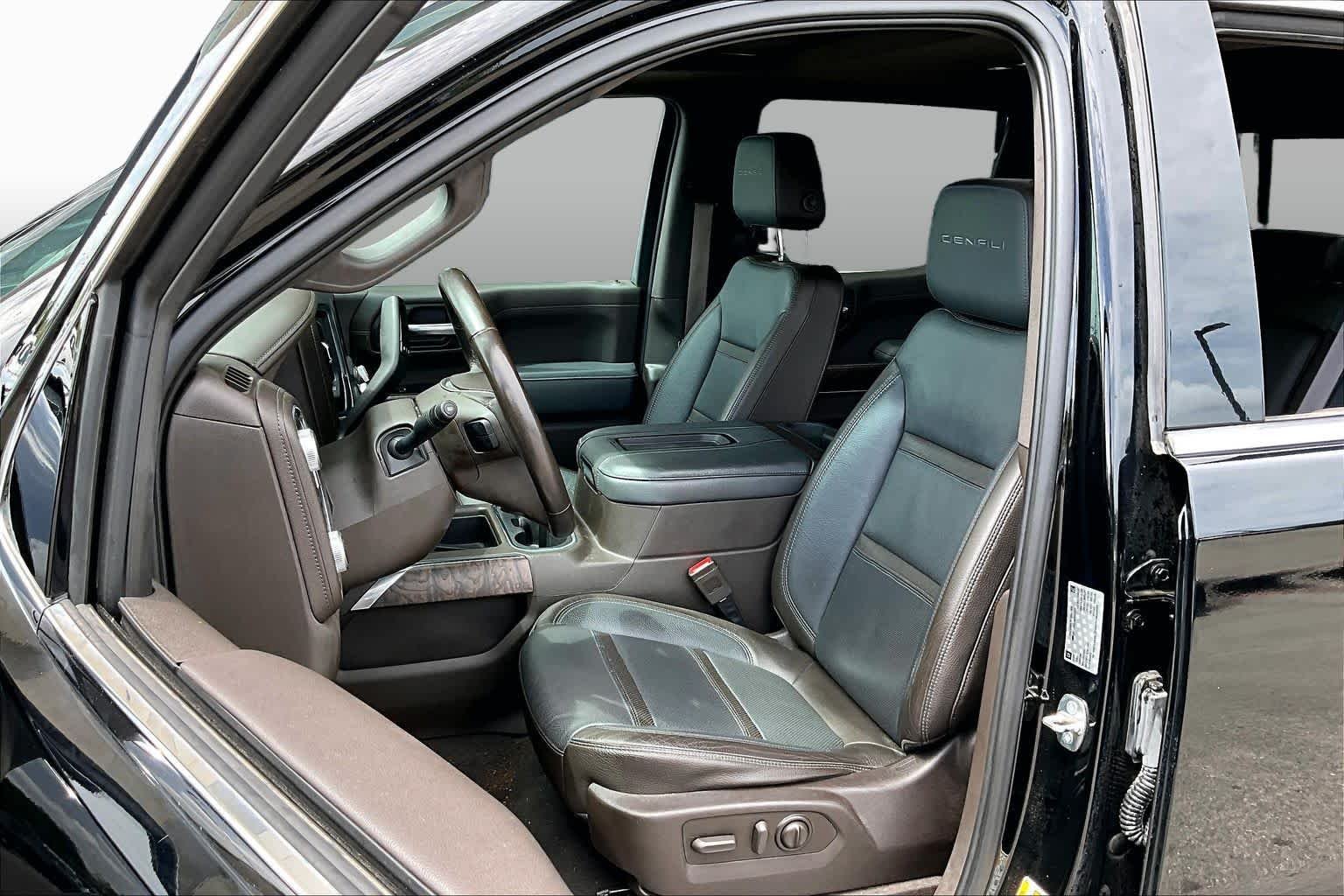 Used 2019 Onyx Black GMC Denali image 8