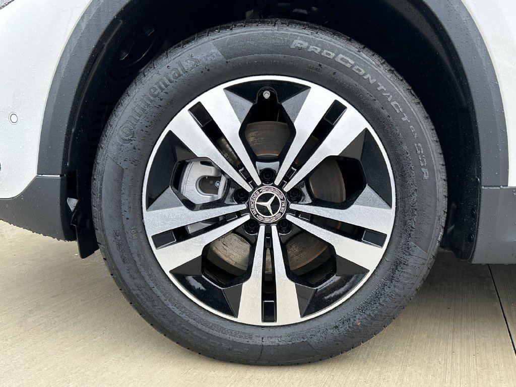 New 2026 Polar White Mercedes-Benz GLA 250 image 68