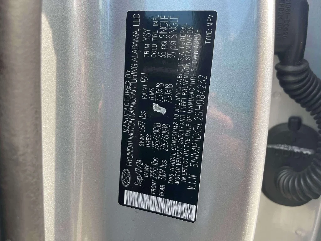 Certified Used 2025 Silver Hyundai SE image 18