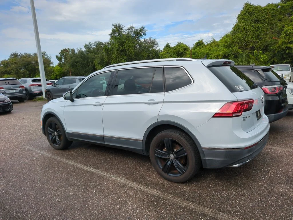 Used 2018 White Volkswagen 2.0T SEL Premium image 3