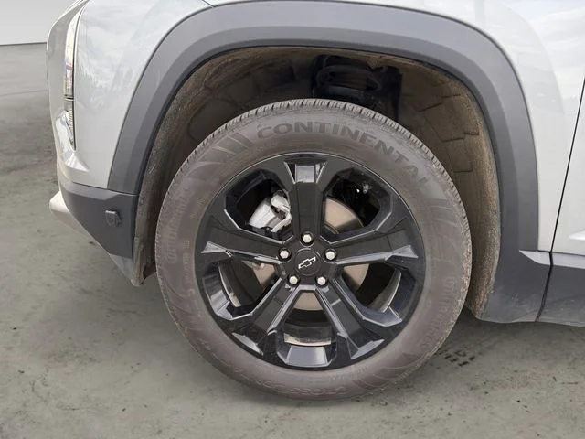 Used 2025 Gray Chevrolet LT image 9
