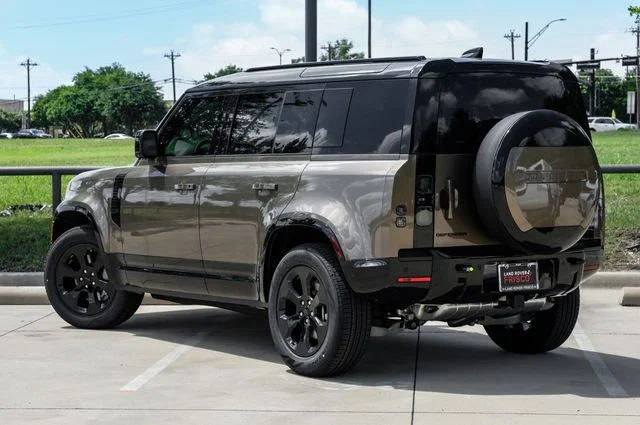 New 2026  Land Rover X-Dynamic SE image 11