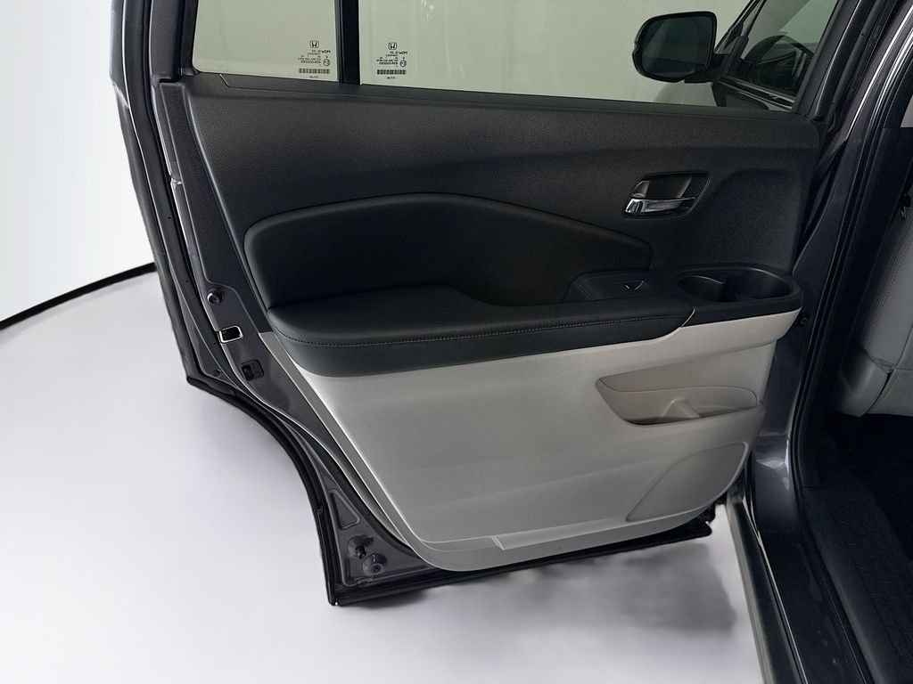 2017 Honda Pilot EX-L - Photo 27