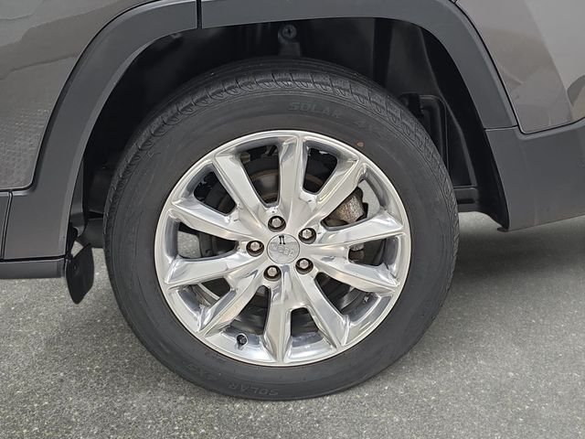 Used 2016 Gray Jeep Limited image 32