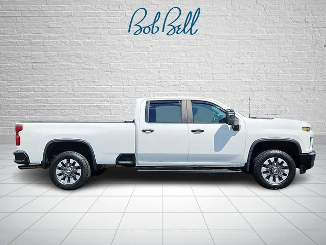 Used 2021 SUMMIT WHITE Chevrolet Custom image 7