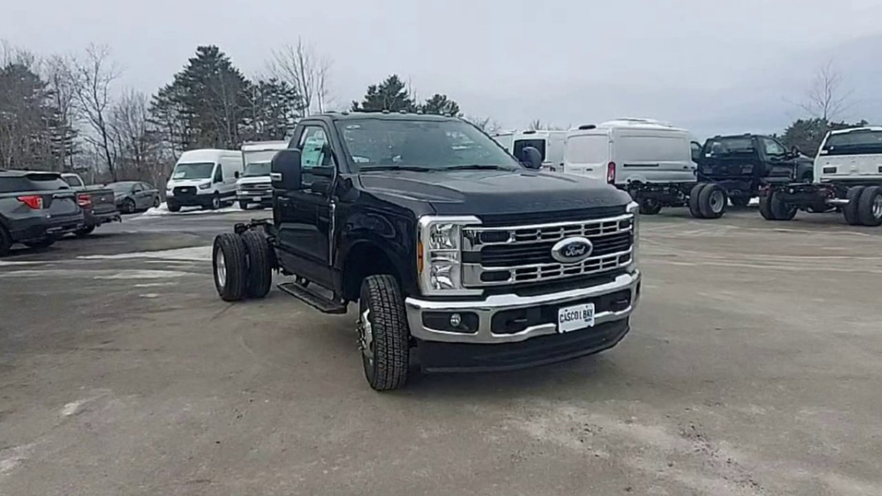 New 2026 Agate Black Metallic Ford F-350® XL image 15