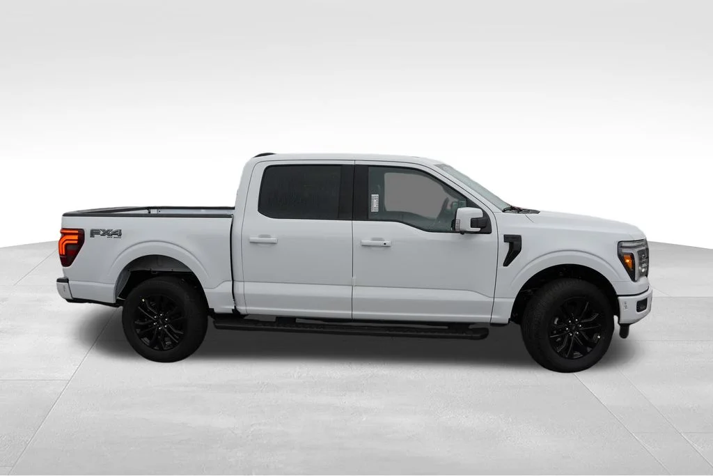 New 2026 Oxford White Ford Lariat image 2