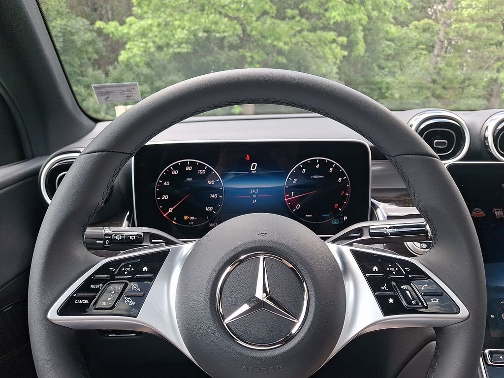 New 2026 Polar White Mercedes-Benz GLC 300 image 16