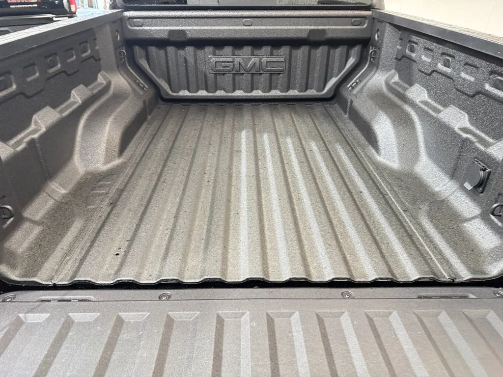 2026 GMC Canyon AT4X - Photo 8
