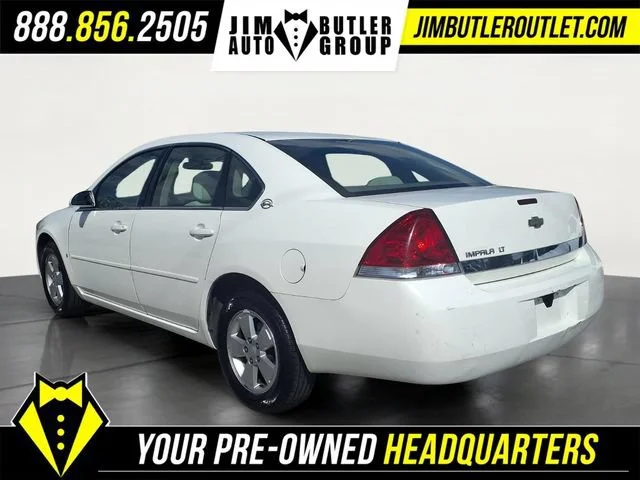 Used 2007 White Chevrolet 3.5L LT image 17