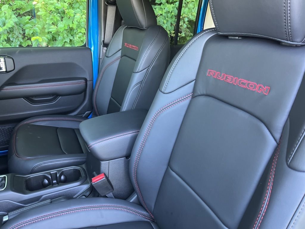 New 2026 Hydro Blue Pearl-Coat Exterior Paint Jeep Rubicon X image 31