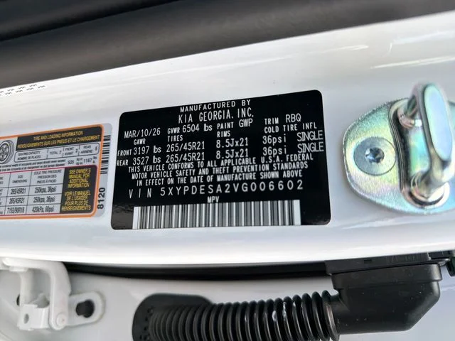 New 2027 Glacial White Pearl Kia X-LINE SX image 24