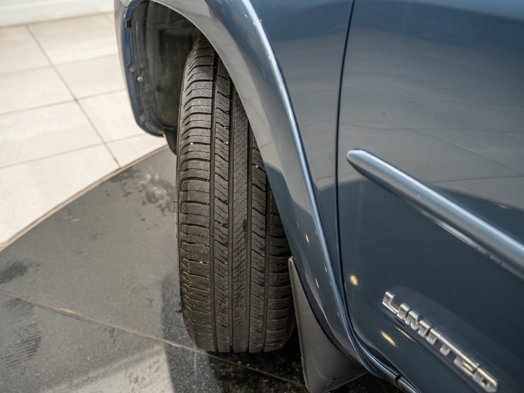 Used 2011 Pacific Blue Metallic Toyota Limited image 49