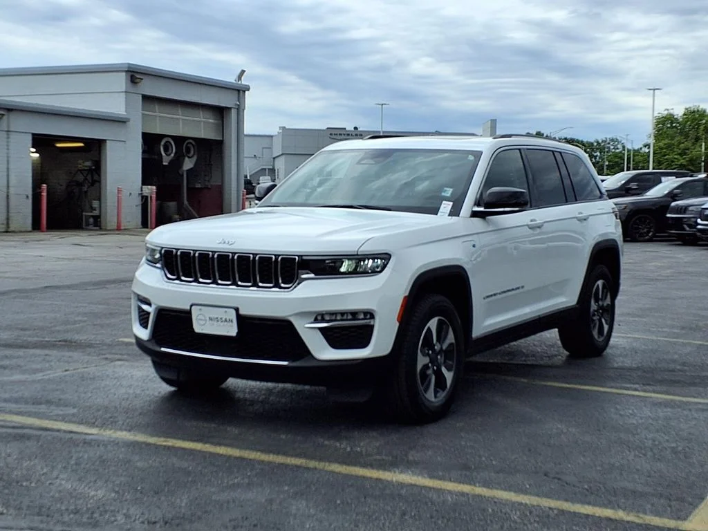 Used 2024 Jeep Grand Cherokee 4xe with VIN 1C4RJYB63R8957919 for sale in Kansas City