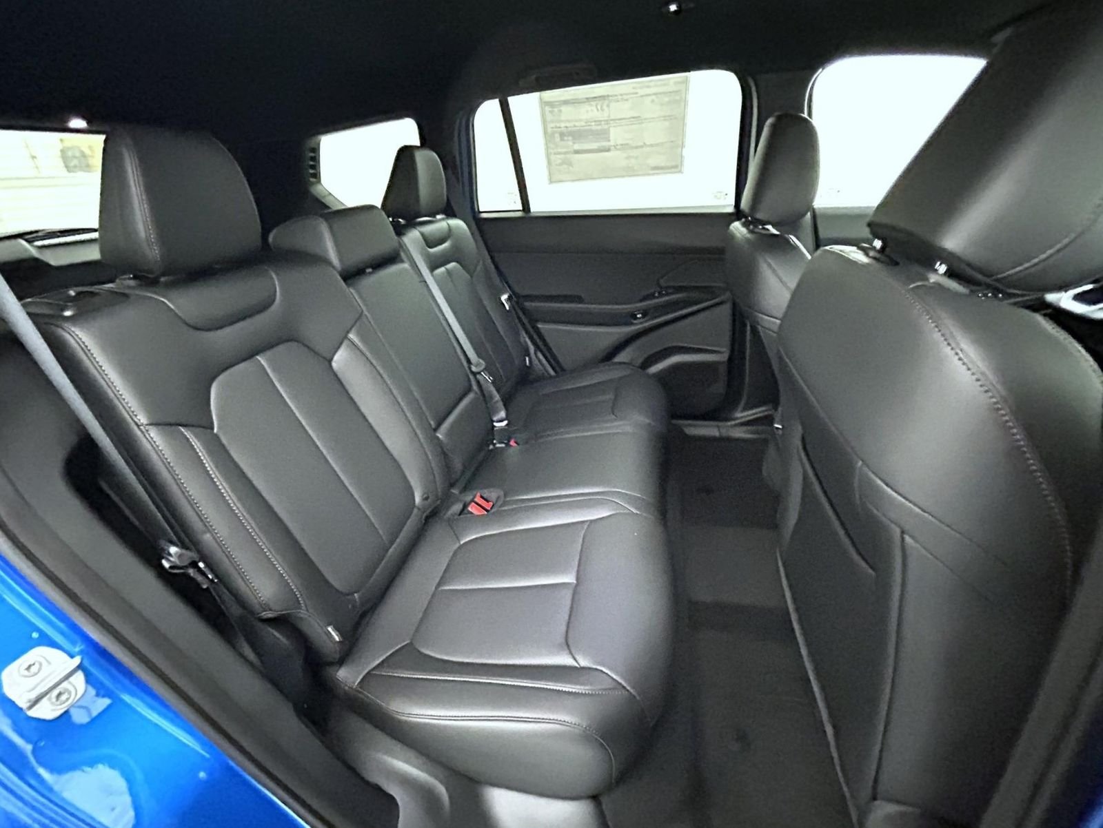 New 2026 Hydro Blue Pearl-Coat Exterior Paint Jeep Limited image 18