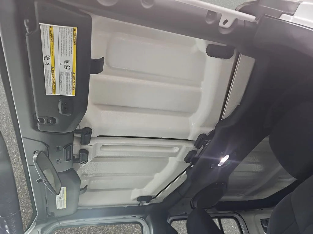 Used 2018 White Jeep Unlimited Sport S image 32