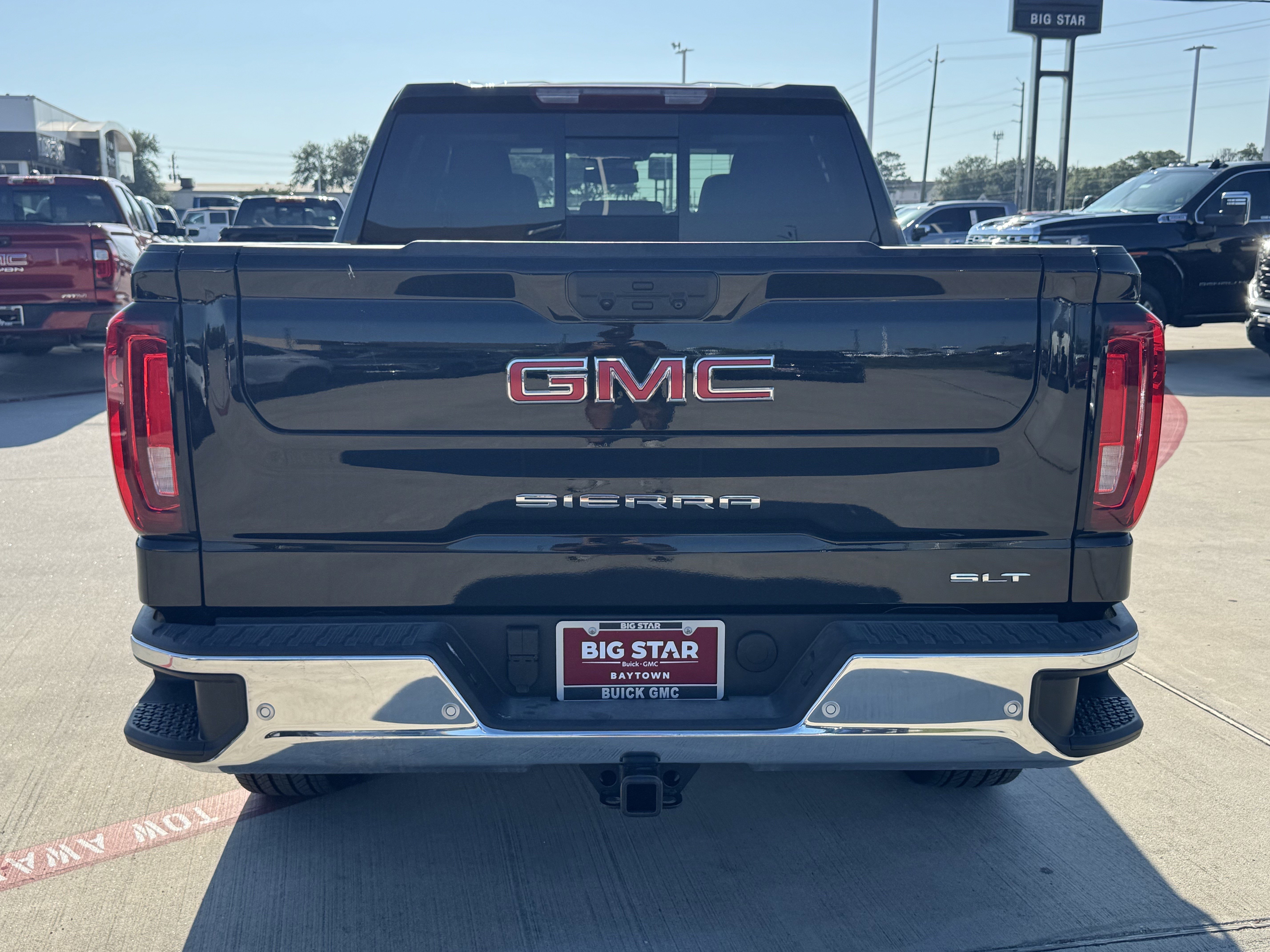 2026 GMC Sierra 1500 SLT - Photo 8