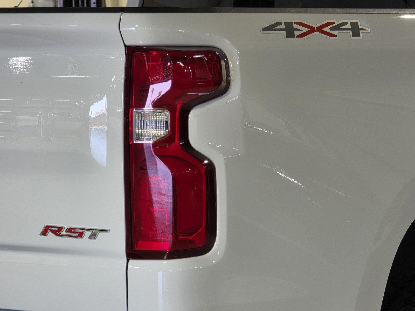 New 2026 Summit White Chevrolet RST image 12