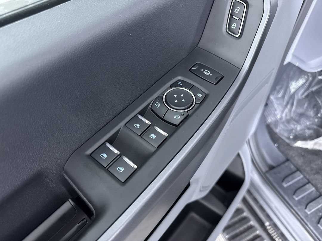 New 2026 Carbonized Gray Metallic Ford XLT image 14